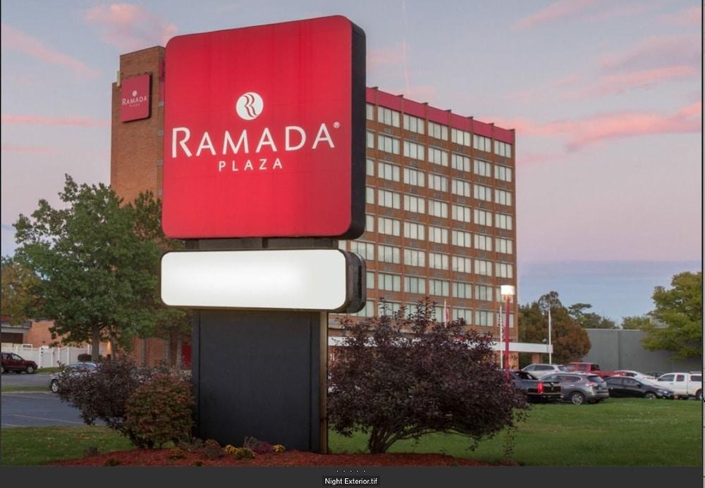 Отель Ramada Plaza By Wyndham Олбани Экстерьер фото
